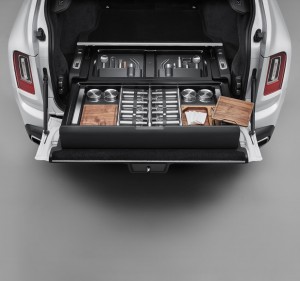 Rolls-Royce Accessories: Hosting Service