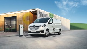 3All-new_Trafic_Van_E-Tech_electric_completes_Renaults_all-electric_light_commercial_vehicle_line-up