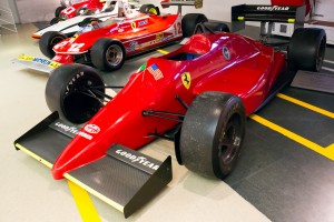 Ferrari_637_front-left_Museo_Ferrari