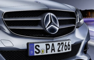 Neuer AMG Wappen LED Projektor für viele Baureihen erhältlich: Beeindruckende Lichteffekte zum Nachrüsten New AMG Emblem LED Projector now available: Upgrade with impressive light effects