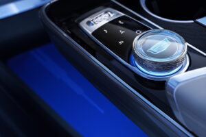 Specific Cadillac knurling is etched on all LYRIQ components, em
