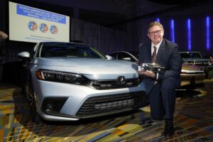01 2022 Civic Named North American Car of the Year